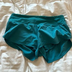 Lululemon sped up shorts 2.5